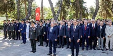 15-temmuz-sehitleri-izmirde-dualarla-anildi.jpg