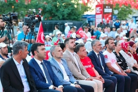 15-temmuzun-10-yilinda-bayrampasa-tek-yurek-oldu.jpg