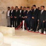 747-turk-dil-bayrami-ve-yunus-emreyi-anma-etkinlikleri-kapsaminda-karamanoglu-mehmetbey-balkusandaki-kabri-CFerdFUU.jpg