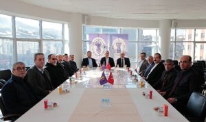 ak-parti-heyetinden-kizilay-ve-nesoba-ziyaret-zJOcqDDn.jpg