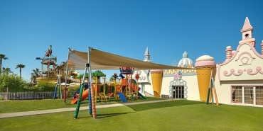 akdenizin-kucaginda-hayallerinizdeki-ara-tatil-titanic-hotelsde-sinirsiz-eglence-ve-huzur.jpg