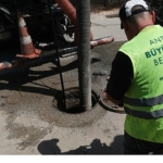 asat-kanalizasyon-hatti-temizligi-ve-kapak-duzenleme-calismalarini-surduruyor.jpg