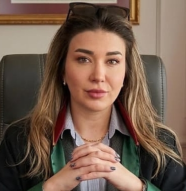 avukat-fatma-goksu-rende-adaletin-en-cok-korumasi-gerekenler-kendini-savunmakta-zorlananlardir.jpg