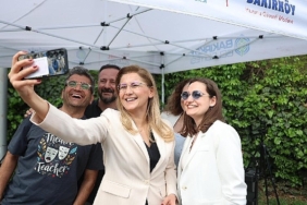 bakirkoyde-anneler-gununde-uc-kusak-bir-araya-geldi.jpg