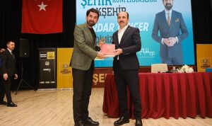 baskan-altay-aksehirde-duzenlenen-sehir-konferanslarina-katildi-7W6IuemO.jpg