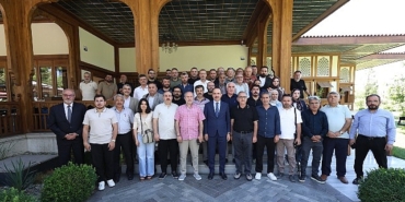 baskan-altay-basin-mensuplariyla-uclg-baskanligi-surecini-degerlendirdi.jpg