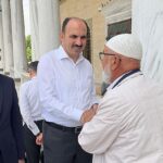 baskan-altay-haciveyiszade-camiinde-vatandaslarla-bulustu-SubnJ43b.jpg