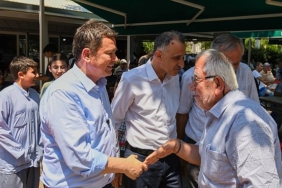 baskan-aydin-vatandaslarla-sahada-omuz-omuza.jpg