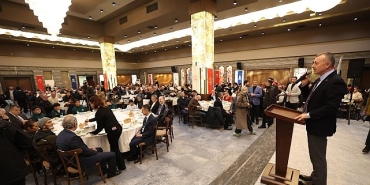 baskan-buyukakin-roman-iftarina-katildi.jpg