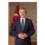 baskan-buyukakin-universite-adaylarina-basarilar-diledi.jpg
