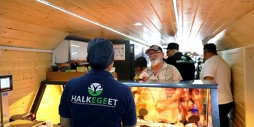 baskan-cercioglu-aydin-buyuksehir-belediyesi-mobil-halk-ege-et-hizmetlerini-didimde-vatandaslarla-bulusturdu.jpg