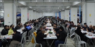 baskan-cercioglu-aydinin-dort-bir-yaninda-vatandaslari-iftar-sofralari-ile-bulusturuyor.jpg