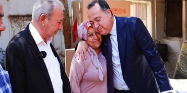 baskan-dutlulu-selden-etkilenen-vatandaslari-ziyaret-etti.jpg