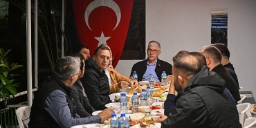 baskan-eski-sahurda-minibusculerle-bulustu.jpg