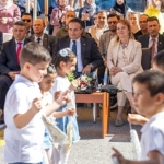 baskan-mutlu-ilkogretim-haftasini-ogrencilerle-birlikte-kutladi.jpg