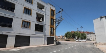 baskan-taban-tamamlanan-asfalt-ve-otopark-calismalarini-yerinde-inceledi.jpg