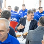 baskan-tugay-gune-izbeton-emekcileriyle-basladi.jpg