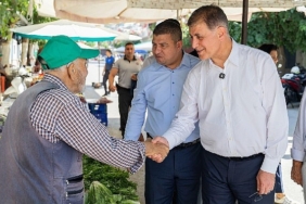 baskan-tugay-tirede-vatandaslar-ureticiler-ve-esnafla-bulustu.jpg