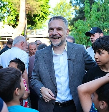 bayrampasada-vatandas-soruyor-baskan-cevapliyor.jpg