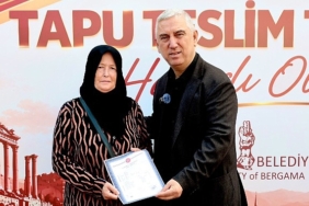Bergama’da Hak Sahipleri Tapularına Kavuştu