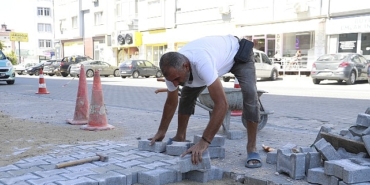 burhaniye-belediyesi-fen-isleri-ekiplerinden-kesintisiz-hizmet.jpg