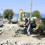 burhaniyede-yol-calismalari-tum-hiziyla-devam-ediyor.jpg