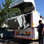 buyuksehirden-cop-konteynerlerinde-temizlik-ve-ilaclama-seferberligi.jpg