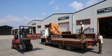 buyuksehirden-tramvay-duraklarina-260-yeni-bank.jpg
