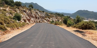 buyuksehirin-sicak-asfalt-calismasi-suruyor.jpg