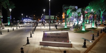 candarlinin-yeni-cumhuriyet-meydani-aciliyor.jpg