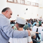 canikte-camiye-gelen-hediyeyi-aliyor-basvuru-suresi-uzatildi.jpg