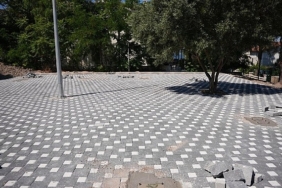 cesme-belediyesinden-park-ve-spor-alanlarinda-kapsamli-yenileme.jpg