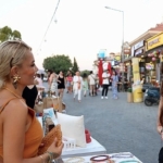 cesmede-kadin-emegi-gece-pazarlarinda-hayat-buluyor.jpg