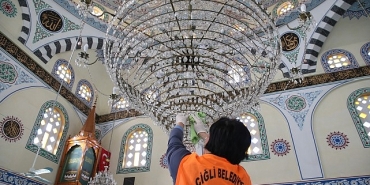 ciglide-bayram-oncesi-cami-ve-mezarliklarda-kapsamli-temizlik.jpg