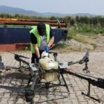 edremitte-sinekle-mucadele-calismalari-drone-ile-destekleniyor-4jtnea5Y.jpg