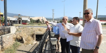 edremitte-trafigi-rahatlatacak-yan-yol-calismasi.jpg