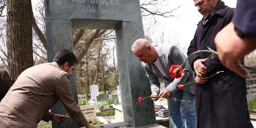 efsane-baskan-ali-dincer-mezari-basinda-anildi.jpg