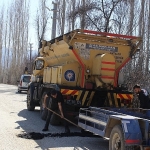 elmalida-zarar-goren-ve-yipranan-yollar-onariliyor.jpg