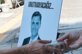 ferdi-zeyrek-konakta-anildi.jpg