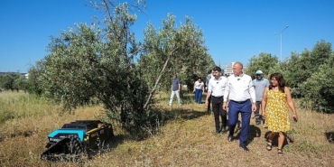 gaziemirde-yabani-otlarla-mucadelede-teknoloji-destegi.jpg