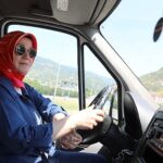 geyve-belediyesi-garaj-amirliginin-ilk-kadin-belediye-otobus-soforu-nebahat-cakir-sefere-basladi.jpg