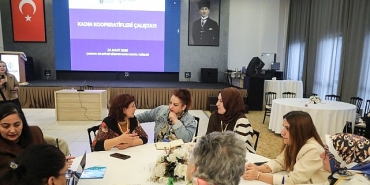 kadin-kooperatiflerinin-gelecegi-masaya-yatirildi.jpg