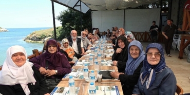 kandira-belediyesi-sayginlar-bulusmalari-devam-ediyor.jpg