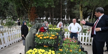 kartepe-belediyesinden-bayram-oncesi-anlamli-hizmet.jpg