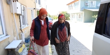kartepede-yaslilar-yalniz-degil.jpg