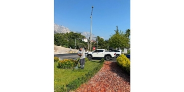 kemer-ataturk-caddesinde-peyzaj-calismasi.jpg
