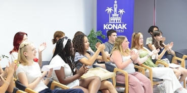 konakin-genclik-merkezlerine-belcikali-ve-kibrisli-genclerden-tam-not.jpg
