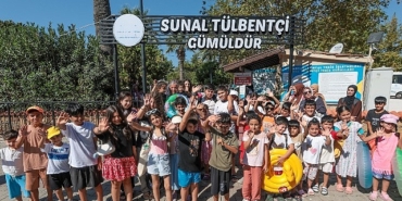 konakli-cocuklar-ve-kadinlar-denizle-bulusmaya-devam-ediyor.jpg