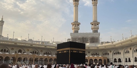 konya-buyuksehirin-umre-odullu-siyer-yarismasinin-ilk-kafilesi-kutsal-topraklardan-dondu.jpg