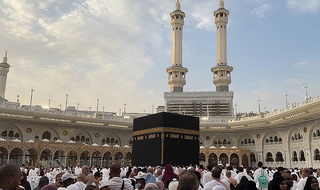 konya-buyuksehirin-umre-odullu-siyer-yarismasinin-ilk-kafilesi-kutsal-topraklardan-dondu.jpg